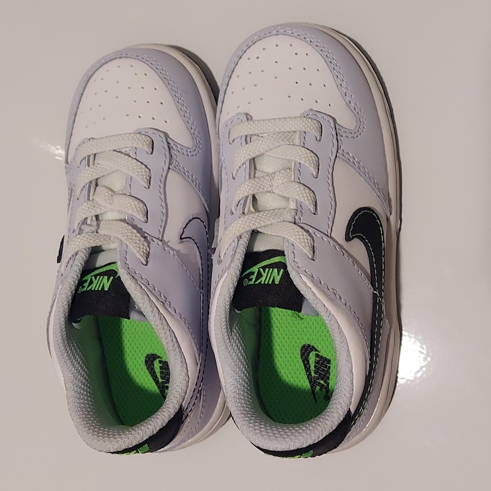 Shoes - Picture 2 of 5